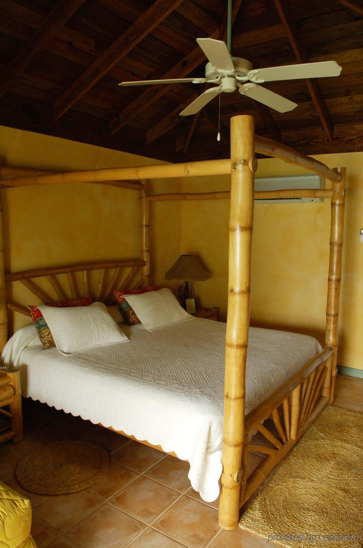 Country Country Hotel เนกริล ภายนอก รูปภาพ